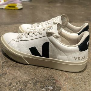 VEJA Esplar Sneaker